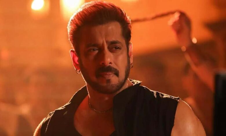‘सिकंदर’-आ-गया-है…लंबे-इंतजार-के-बाद-सलमान-खान-ने-ईद-के-मौके-पर-अपनी-फिल्म-रिलीज-करके-फैंस-को-बड़ी-ईदी-दी