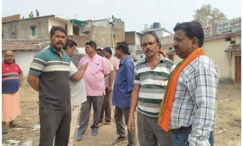 निगम-महापौर-और-आयुक्त-ने-नगर-भ्रमण-कर-जानी-जनता-की-समस्याएं