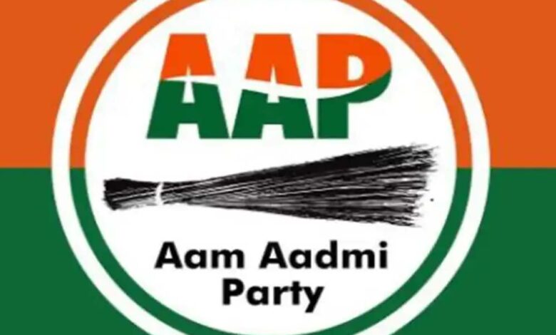दिल्ली-में-आम-पार्टी-की-सत्ता-गई-तो-इसके-नेता-अब-यूट्यूब-पर-अपने-लिए-संभावनाएं-तलाशने-में-जुट-गए