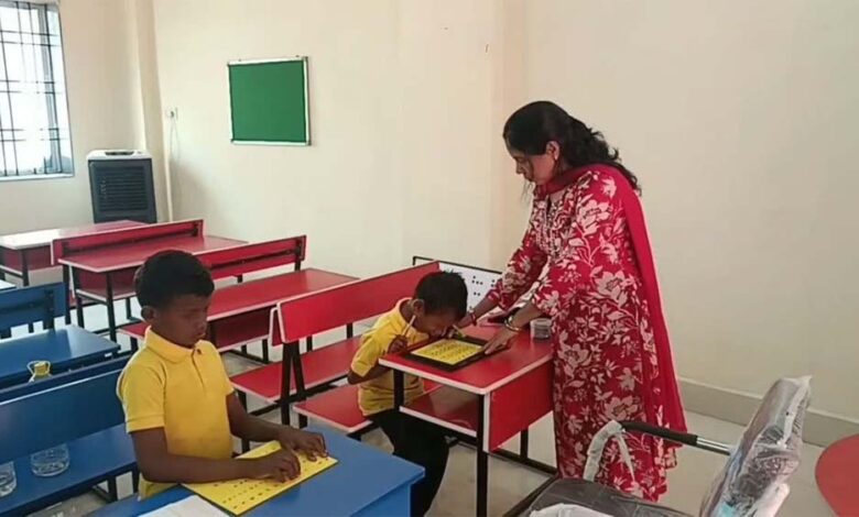 दिव्यांग-छात्रावास-की-स्थापना-एवं-संचालन,-स्कूल-शिक्षा-विभाग-ने-छात्रावास-निर्माण-के-लिये-बजट-में-किया-है-प्रावधान