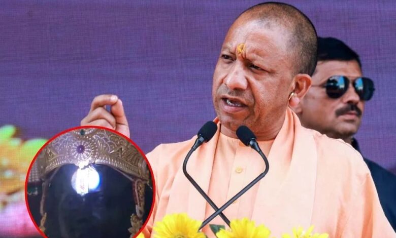 सीएम-योगी-ने-सूर्य-तिलक-के-दृश्य-को-सनातन-राष्ट्र-की-आस्था-का-प्रतीक-बताया