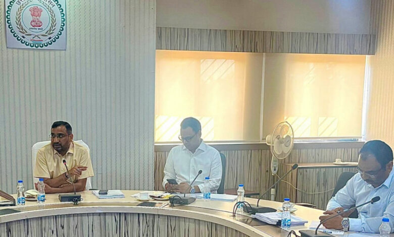 नगरीय-प्रशासन-विभाग-के-सचिव-डॉ-बसवराजु-एस-ने-मिशन-अमृत-2.0-के-कार्यों-की-समीक्षा-की