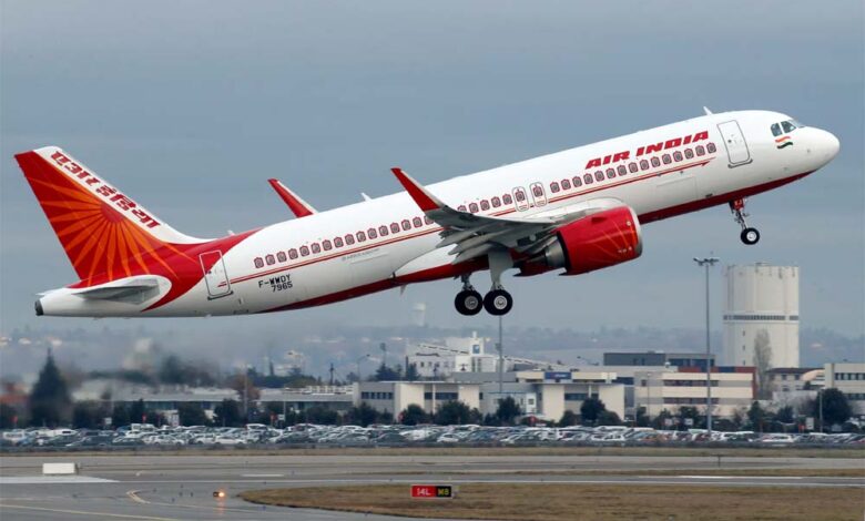 दिल्ली-से-बैंकॉक-जा-रही-एअर-इंडिया-की-उड़ान-में-चौंकाने-वाली-घटना,-एक-यात्री-ने-दूसरे-पर-किया-पेशाब