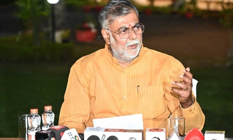 जल-संरक्षण-एवं-संवर्धन-के-लिए-‘आर्ट-ऑफ-लिविंग’-और-मध्यप्रदेश-राज्य-रोजगार-गारंटी-परिषद-के-बीच-समझौता-ज्ञापन-(एमओयू)-पर-हस्ताक्षर