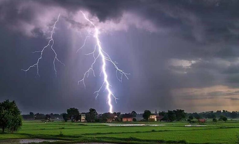 भीषण-आंधी-तूफान-और-बिजली-गिरने-से-22-लोगों-की-मौत,-सीएम-योगी-ने-जताया-शोक