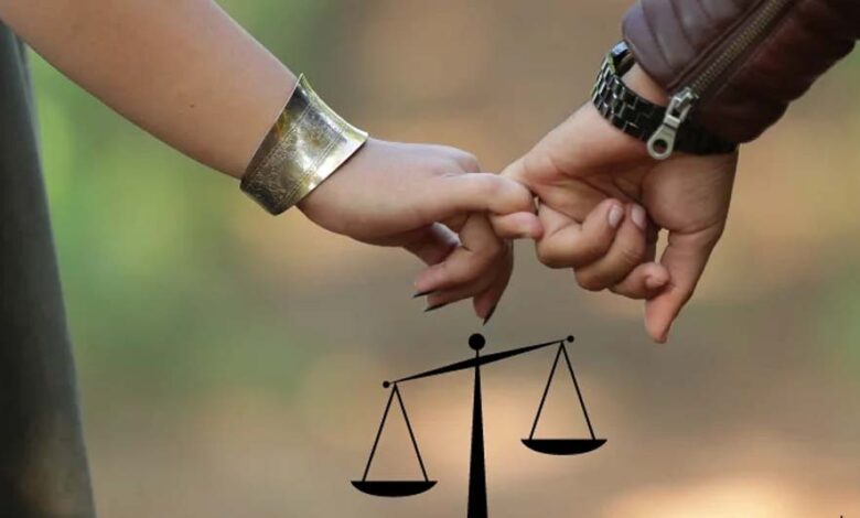 रिलेशनशिप-के-दौरान-बच्चे-का-जन्म-कोर्ट-ने-कहा-बच्चे-के-आधार-पर-ही-महिला-और-पुरुष-ने-साथ-रहने-का-अधिकार