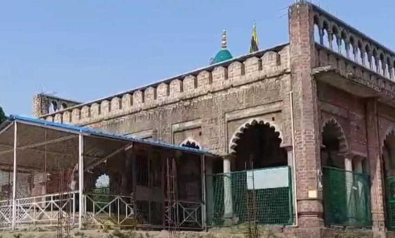 संभल-में-दरगाह-विवाद:-सरकारी-जमीन-पर-कब्जे-और-अवैध-वसूली-का-आरोप