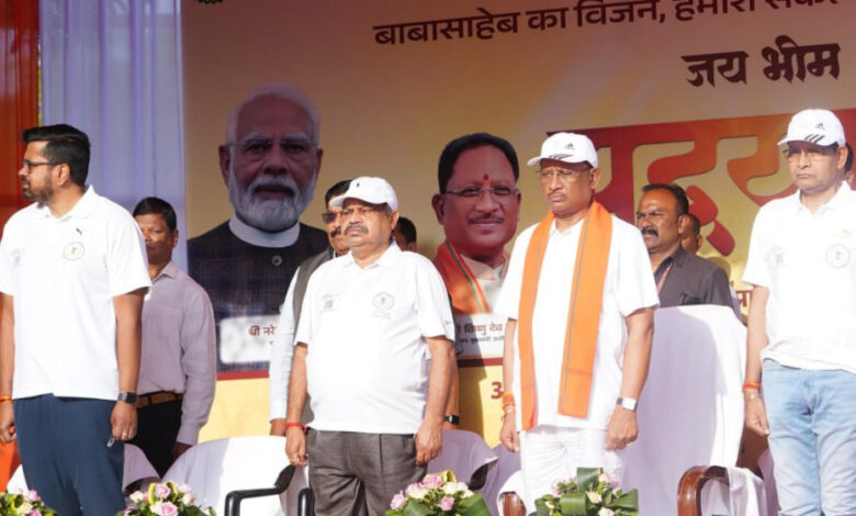 रायपुर-:-मुख्यमंत्री-विष्णु-देव-साय-युवाओं-के-साथ-‘जय-भीम-पदयात्रा’-में-हुए-शामिल