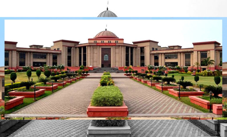 छत्तीसगढ़-हाई-कोर्ट-का-फैसला-संविदा-महिला-कर्मचारी-को-भी-है-मातृत्व-अवकाश-का-अधिकार…