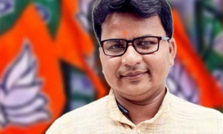 भाजपा-सांसद-ने-दक्षिण-24-परगना-जिले-में-हुई-हिंसा-को-लेकर-राज्य-सरकार-को-घेरा,-बंगाल-में-हालात-ठीक-नहीं