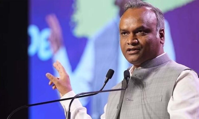 केंद्र-सरकार-की-नीयत-और-कार्रवाई-पर-खड़े-किए-सवाल,-चुनाव-के-समय-गांधी-परिवार-पर-क‍िया-जाता-है-हमला:-प्रियांक-खड़गे