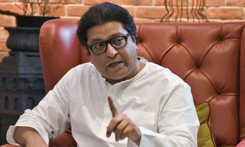 राज-ठाकरे-ने-केंद्र-सरकार-की-तीन-भाषा-नीति-की-आलोचना-की-है-और-कहा-है-कि-वह-हर-जगह-हिन्दी-थोपने-नहीं-देंगे