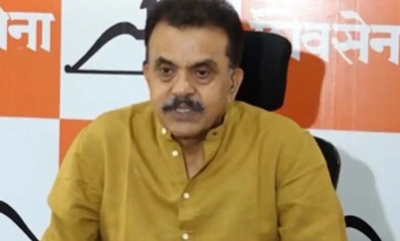 शिवसेना-नेता-संजय-निरुपम-ने-कहा-सुप्रीम-कोर्ट-ने-मंदिर-ट्रस्टों-के-समानांतर-वक्फ-बोर्ड-को-देखने-की-कोशिश-की