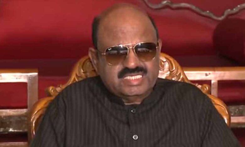 राज्यपाल-सीवी-आनंद-बोस-पहुंचे-मुर्शिदाबाद,-पीड़ितों-से-मुलाकात-के-बाद-केंद्र-को-भेजेंगे-रिपोर्ट