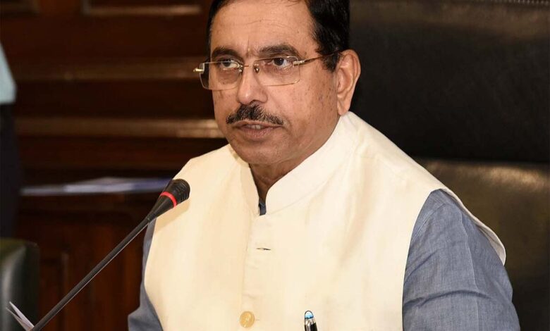 केंद्रीय-मंत्री-प्रह्लाद-जोशी-ने-कर्नाटक-में-पवित्र-धागे-(जनेऊ)-को-लेकर-हुए-विवाद-और-अन्य-मुद्दों-पर-अपनी-राय-रखी