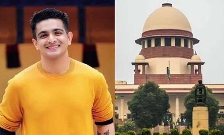 सुप्रीम-कोर्ट-ने-यूट्यूबर-और-पॉडकास्टर-रणवीर-इलाहाबादिया-को-झटका-देते-हुए-पासपोर्ट-जारी-करने-से-किया-इनकार