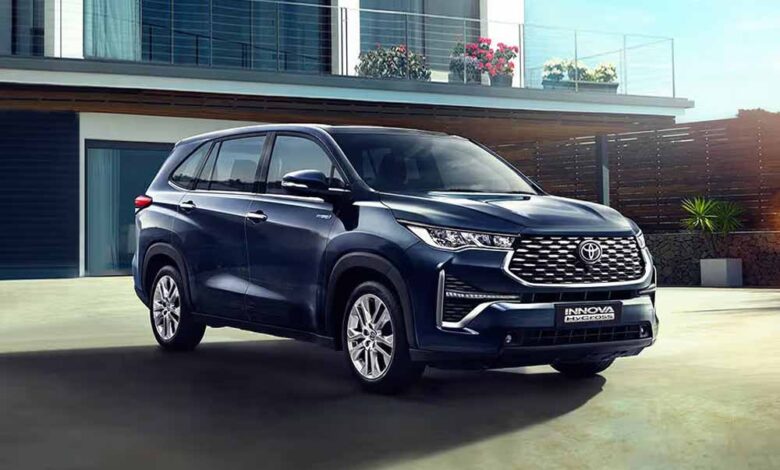 52-लीटर-टैंक-में-1100km-रेंज!-जानिए-toyota-hycross-की-पूरी-डिटेल