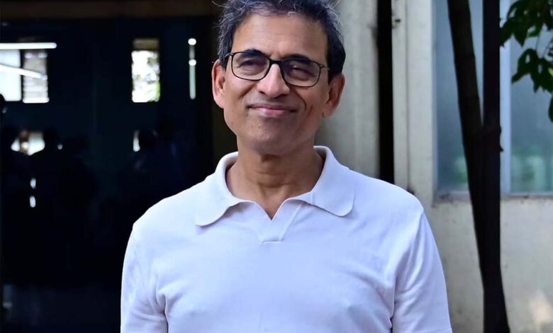 हर्षा-भोगले-ने-ये-भी-बताया-है-कि-दो-मैचों-में-से-उन्होंने-एक-ही-मैच-में-कमेंट्री-की,-एक-मैच-में-वे-अनुपस्थित-रहे