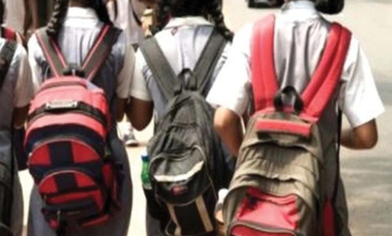 लगातार-बढ़-रही-गर्मी-को-देखते-हुए-राज्य-सरकार-ने-स्कूलों-में-ग्रीष्कालीन-अवकाश-की-छुट्टी-घोषित-की