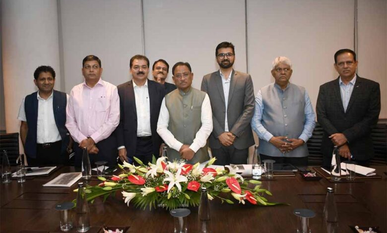 नवा-रायपुर-में-मल्टिस्पेशियलिटी-अस्पताल-की-स्थापना-में-शाल्वी-ग्रुप-की-रुचि,-मुंबई-में-मुख्यमंत्री-साय-से-की-मुलाकात