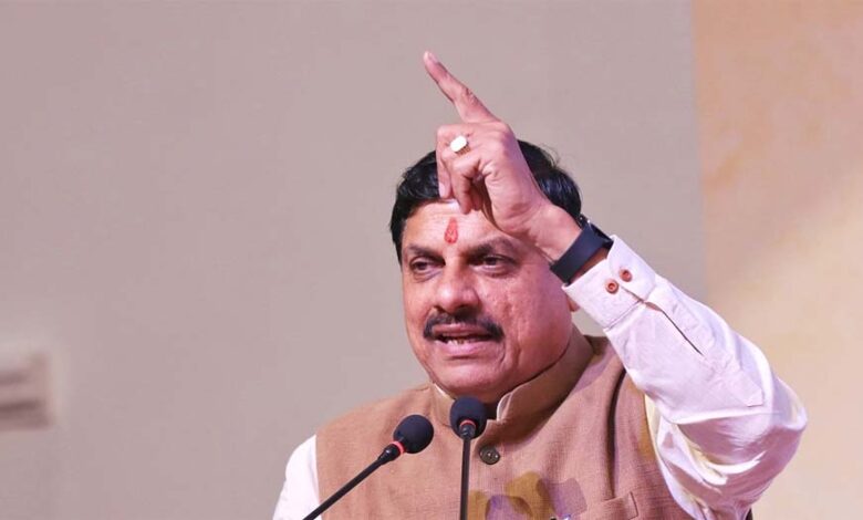 पुस्तक-पढ़ने-का-आनंद-सबसे-श्रेष्ठ-:-मुख्यमंत्री-डॉ.-यादव