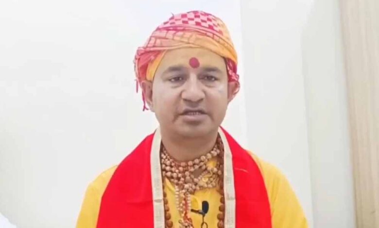 धर्म-गुरु-ने-पीएम-मोदी-को-खून-से-लिखा-पत्र,-वक्फ-बोर्ड-की-जमीन-पर-बना-दिए-जाएं-अस्पताल-और-कॉलेज