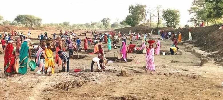 मनरेगा-के-श्रमिकों-को-अब-मिलेगी-261-रुपए-मजदूरी