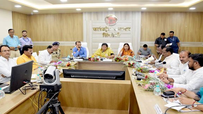 जल-गंगा-संवर्धन-अभियान-प्रदेश-सरकार-का-महत्वाकांक्षी-अभियान-:-प्रभारी-मंत्री-श्रीमती-उइके