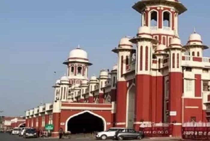 बादशाहनगर-रेलवे-कॉलोनी-में-शिक्षा-विभाग-द्वारा-स्थापित-प्राथमिक-विद्यालय-पर-रेलवे-का-बुलडोजर-चलेगा,-नोट‍िस-जारी