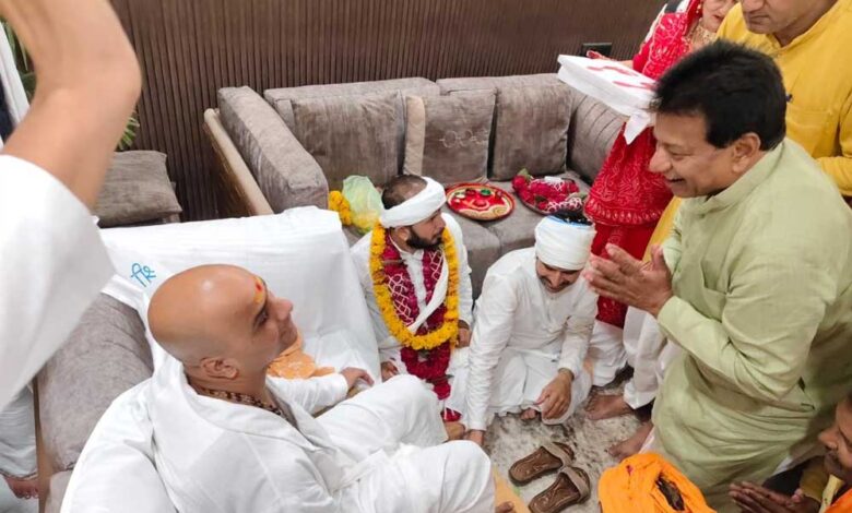 दादागुरु-के-दर्शन-करने-पहुचे-विधायक-गोपालसिंह-इंजीनियर