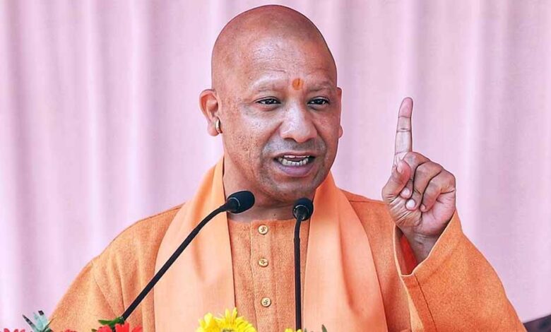 सीएम योगी ने कहा- कैंटीन में श्रमिकों को पांच से 10 रुपये में मिले चाय, नाश्ता और भोजन, परिवार को बीमा सुरक्षा