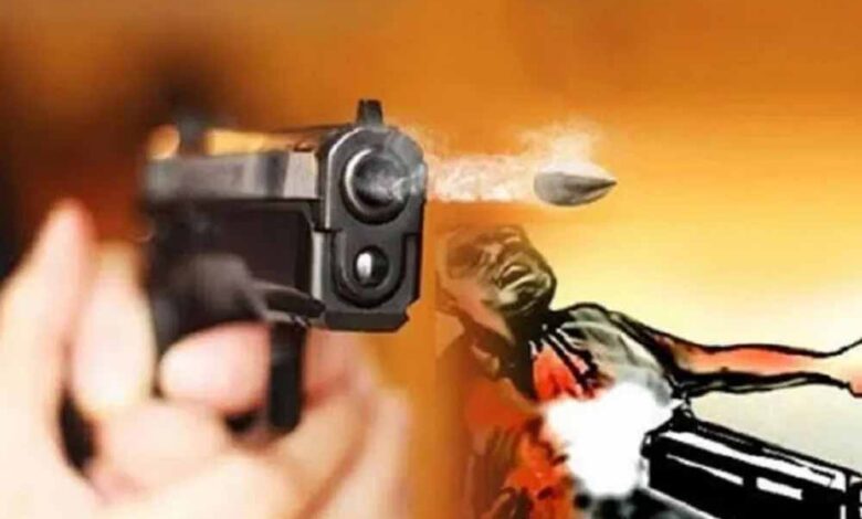 मुरैना जिले के तोर गांव में सरकारी जमीन को लेकर दो पक्षों के बीच दो दिन से फायरिंग, गोली लगने से एक की मौत
