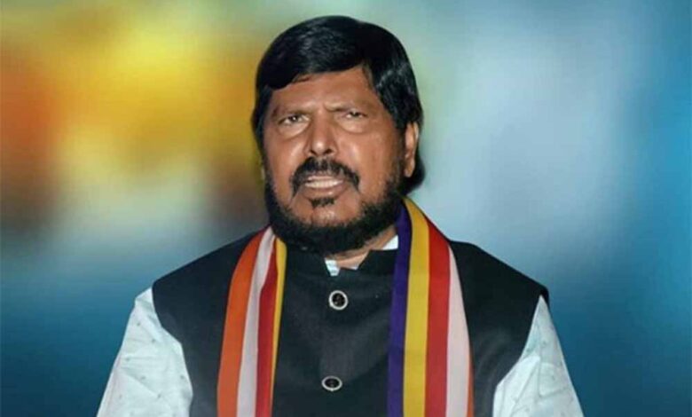 राज्य-मंत्री-रामदास-आठवले-ने-कहा-राहुल-गांधी-पाकिस्तान-की-भाषा-बोल-रहे